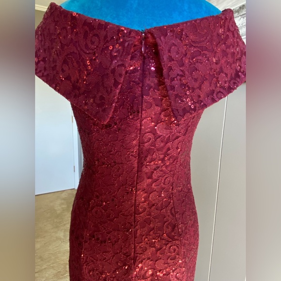 MORGAN & CO. BURGUNDY DRESS. - Picture 10 of 16